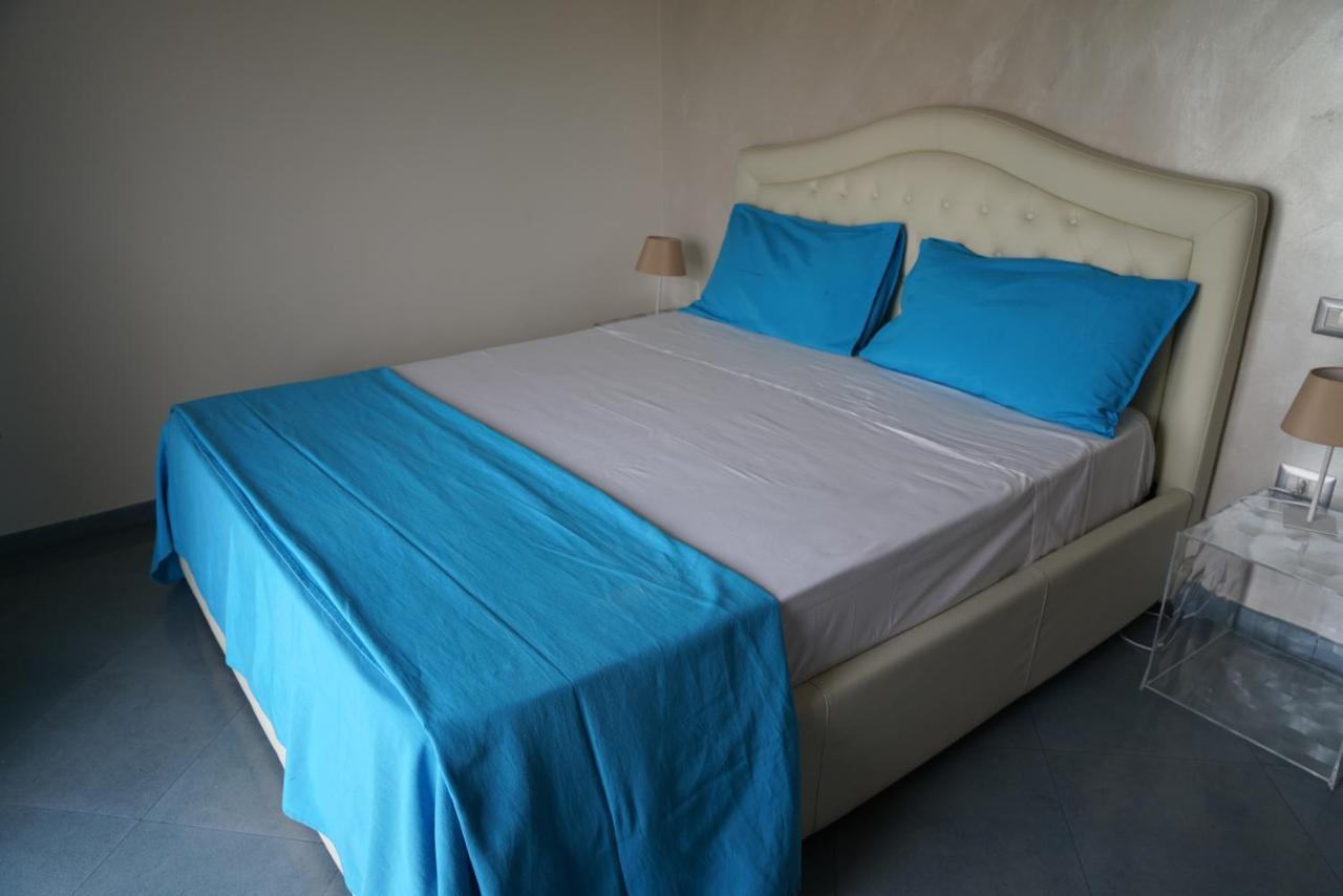Guest House Emily Suites Сорренто Экстерьер фото